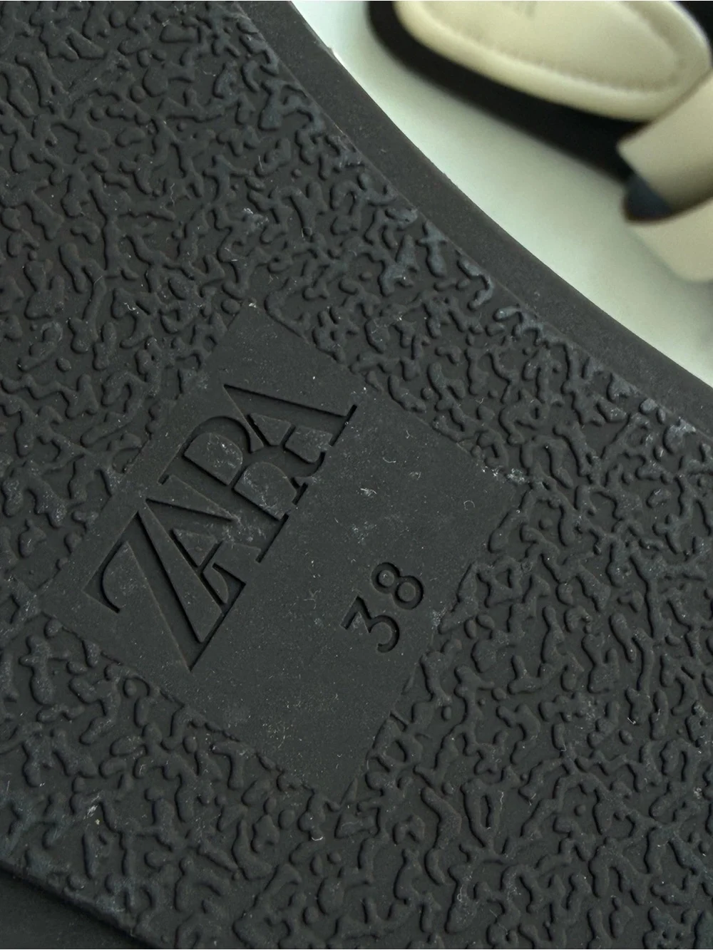ZARA Cream Leather Sandals - Picture 12 of 12
